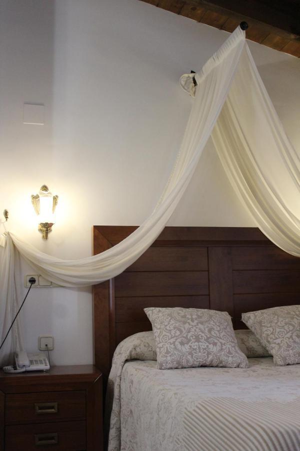 Hotel La Villa Requena Zewnętrze zdjęcie