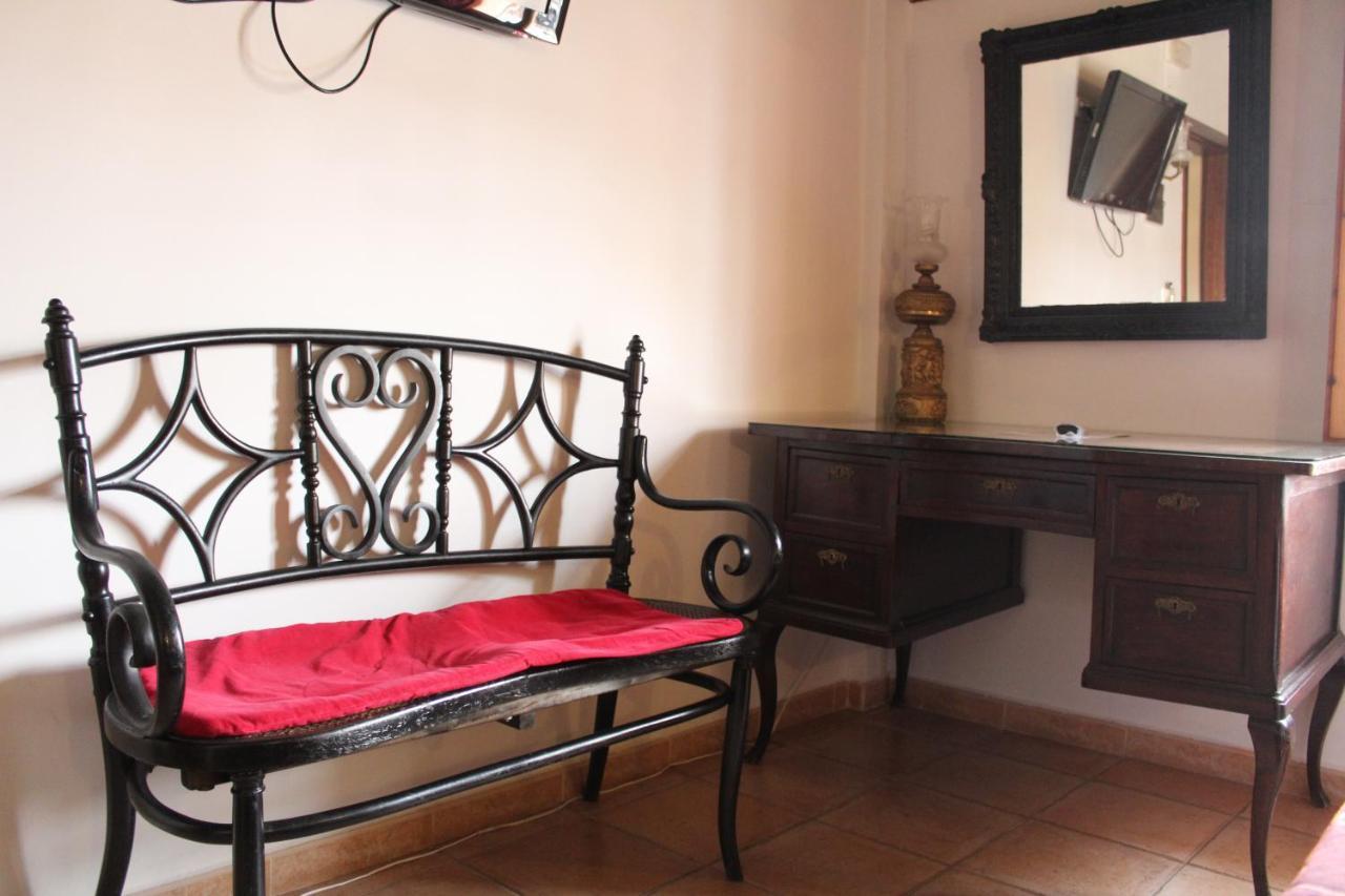 Hotel La Villa Requena Zewnętrze zdjęcie