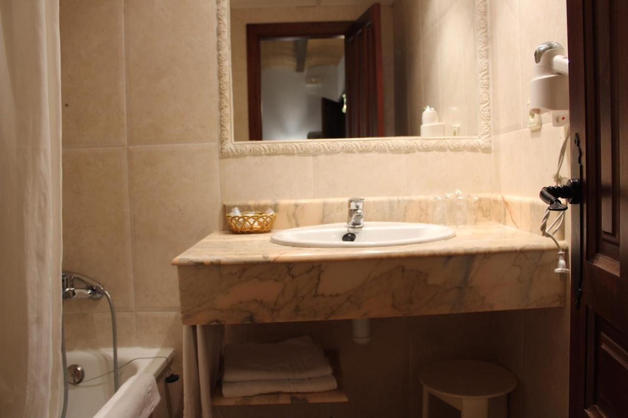 Hotel La Villa Requena Zewnętrze zdjęcie
