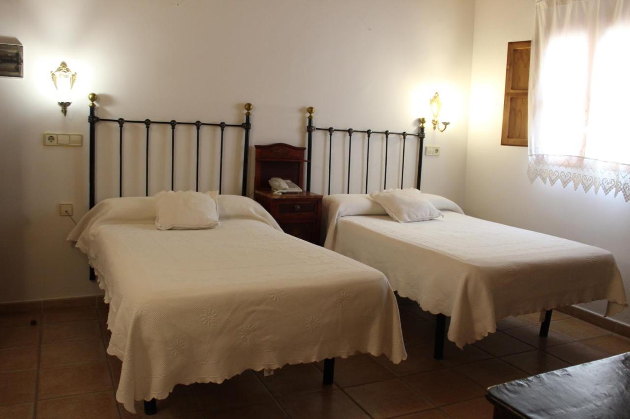 Hotel La Villa Requena Zewnętrze zdjęcie