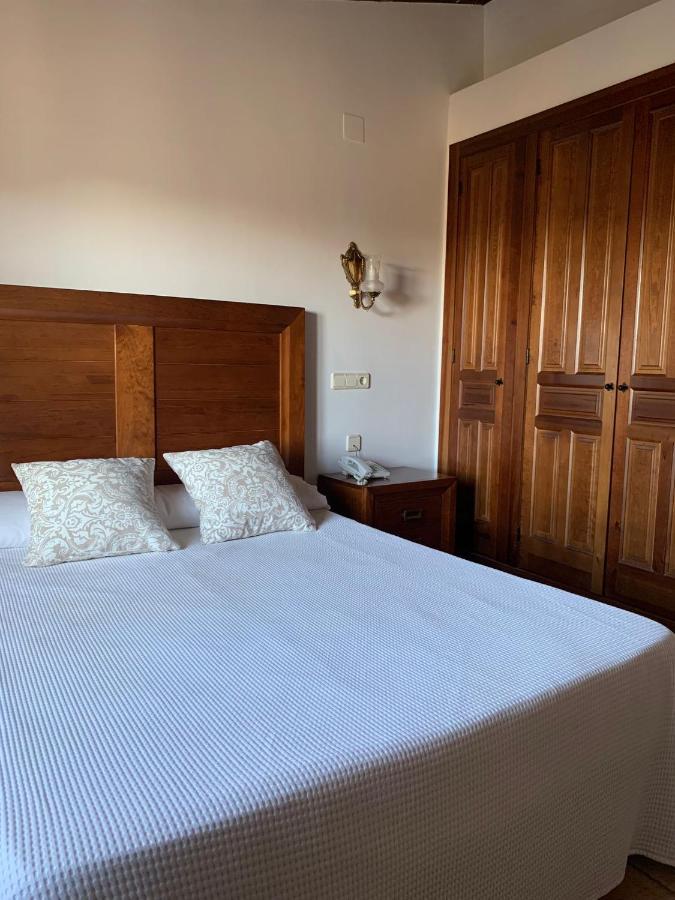 Hotel La Villa Requena Zewnętrze zdjęcie
